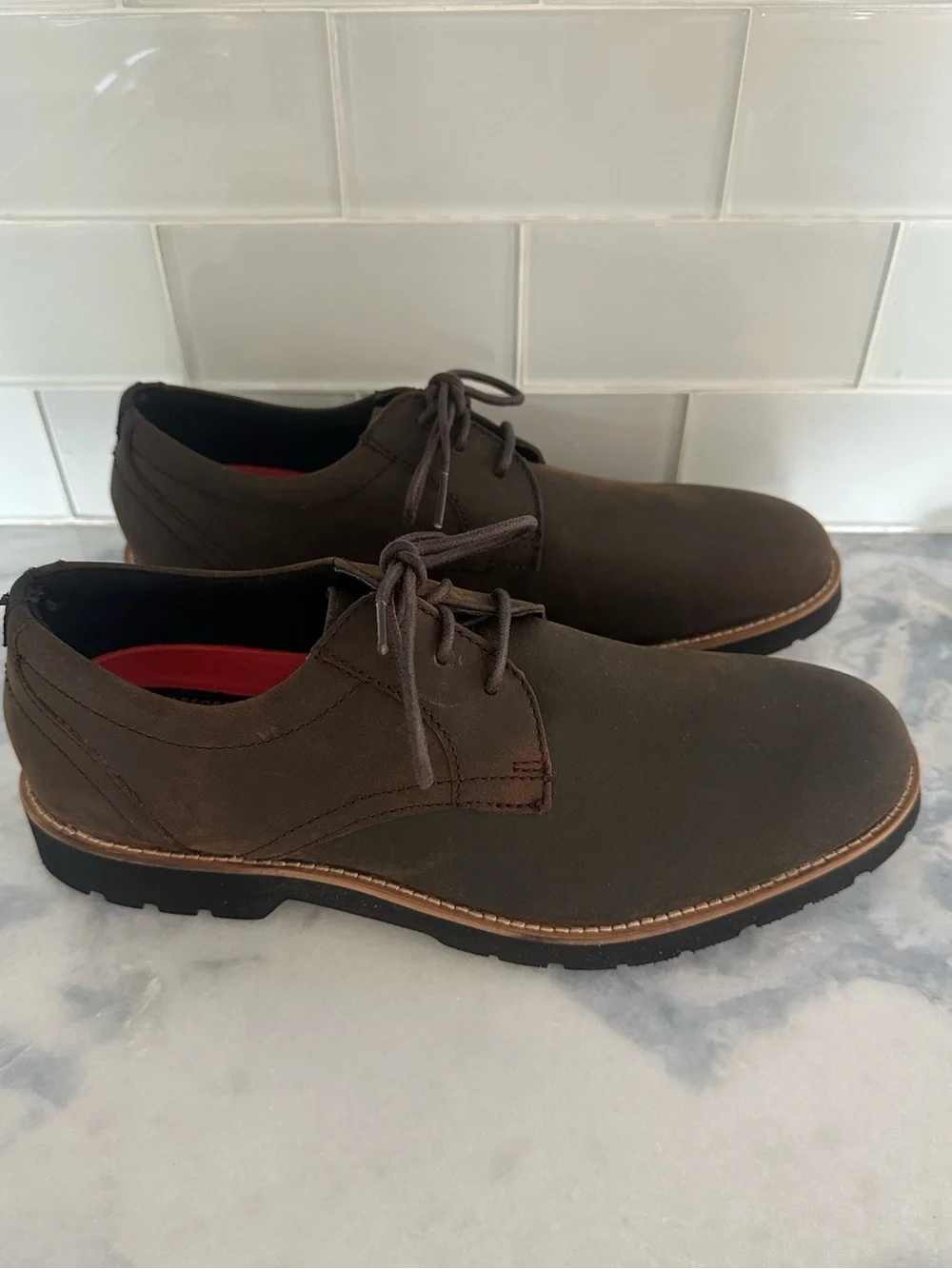 Rockport Men's Brown Nubuck Shoe with Trutech Cushioning Size 9.5